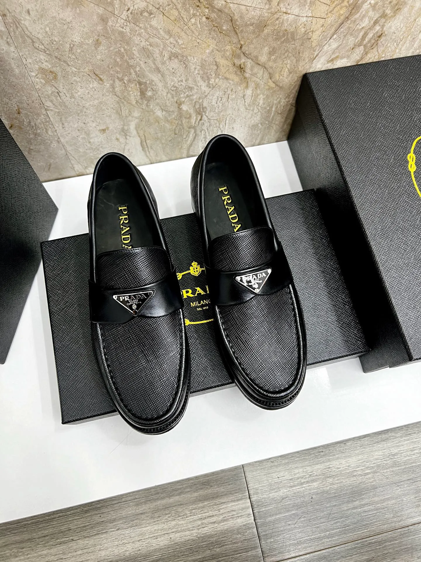 PRADA~ Size: 38-44 (customized 45/46 P: 💰880 P's original official website new high-end men's leather shoes, top-quality original replicas, made of imported open edge beads/calf leather, calf leather breathable lining, original leather outsole!